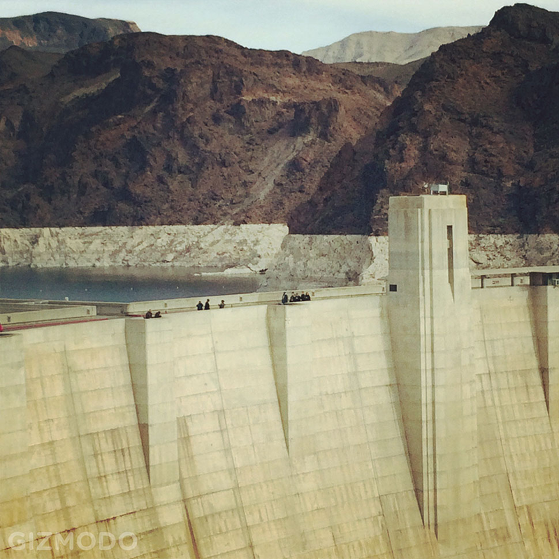Illustration for article titled Hoover Dam Is a Super-Gadget That Keeps the Lights in Vegas Burning